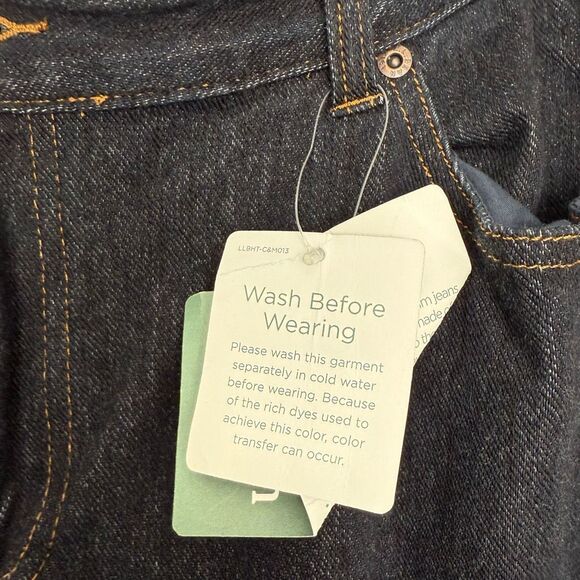 LL Bean Women’s 14 Regular Classic Fit Cargo Dark Wash Jeans New - Picture 2 of 7